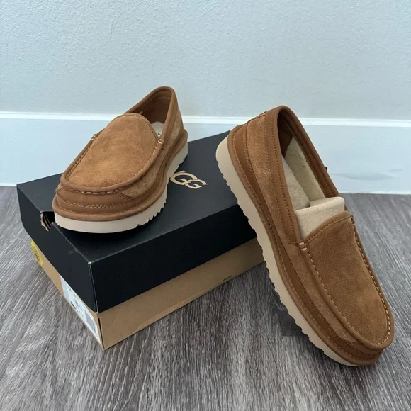 UGG Men’s Brown Leather Shearling Lined Loafer Slippers Moc Toe Size 10 Men main image 4